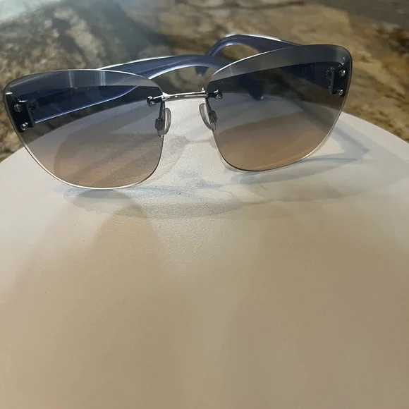 Henri Bendel Blue Rimless Women’s Sunglasses NWOT! - Picture 1 of 6